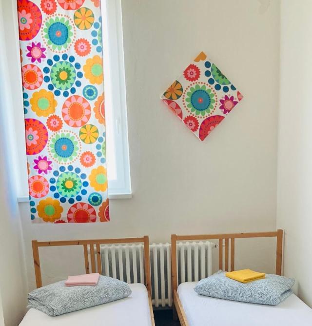 Hostel Praha Ladvi Eksteriør bilde