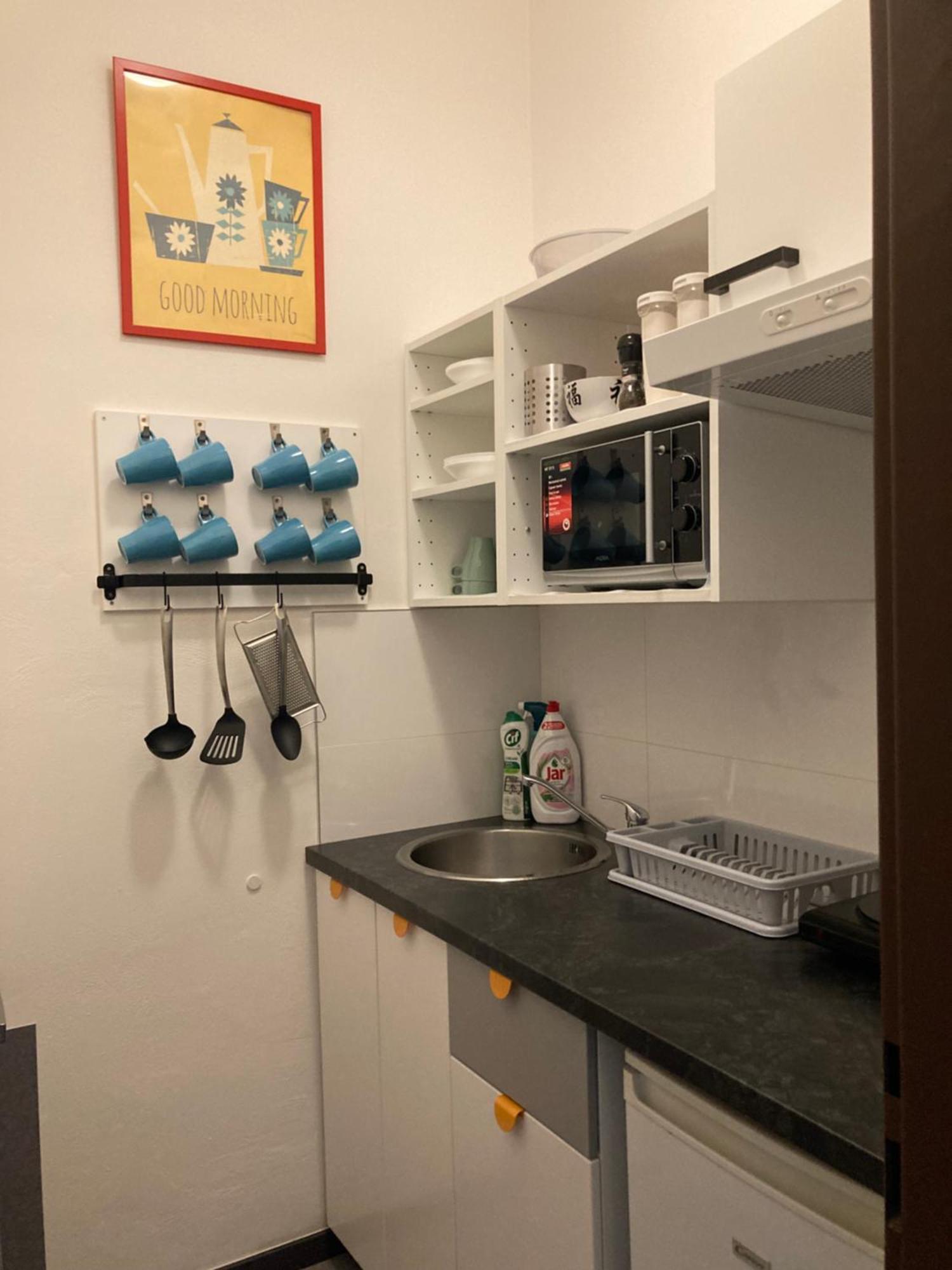 Hostel Praha Ladvi Eksteriør bilde