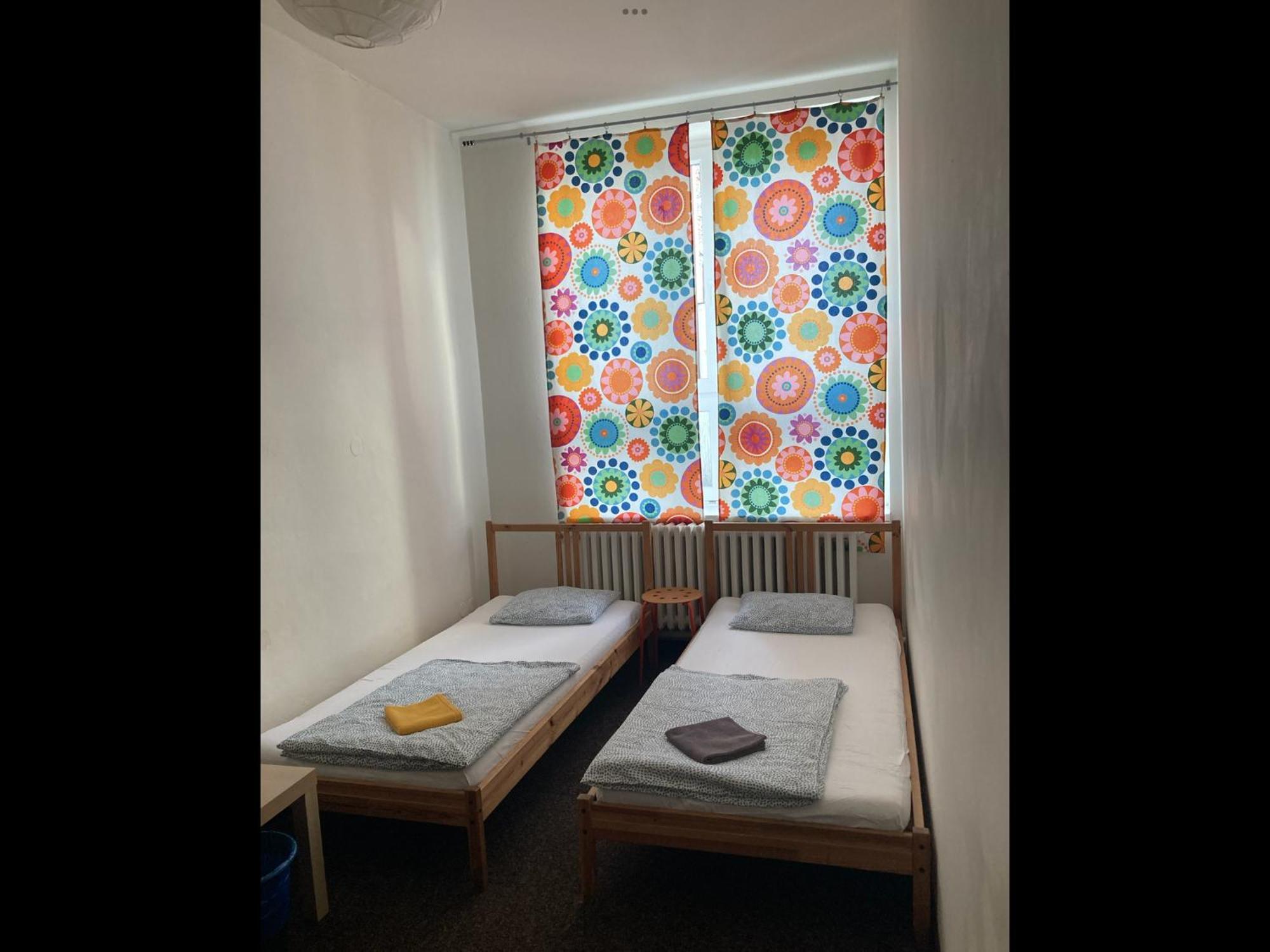 Hostel Praha Ladvi Eksteriør bilde