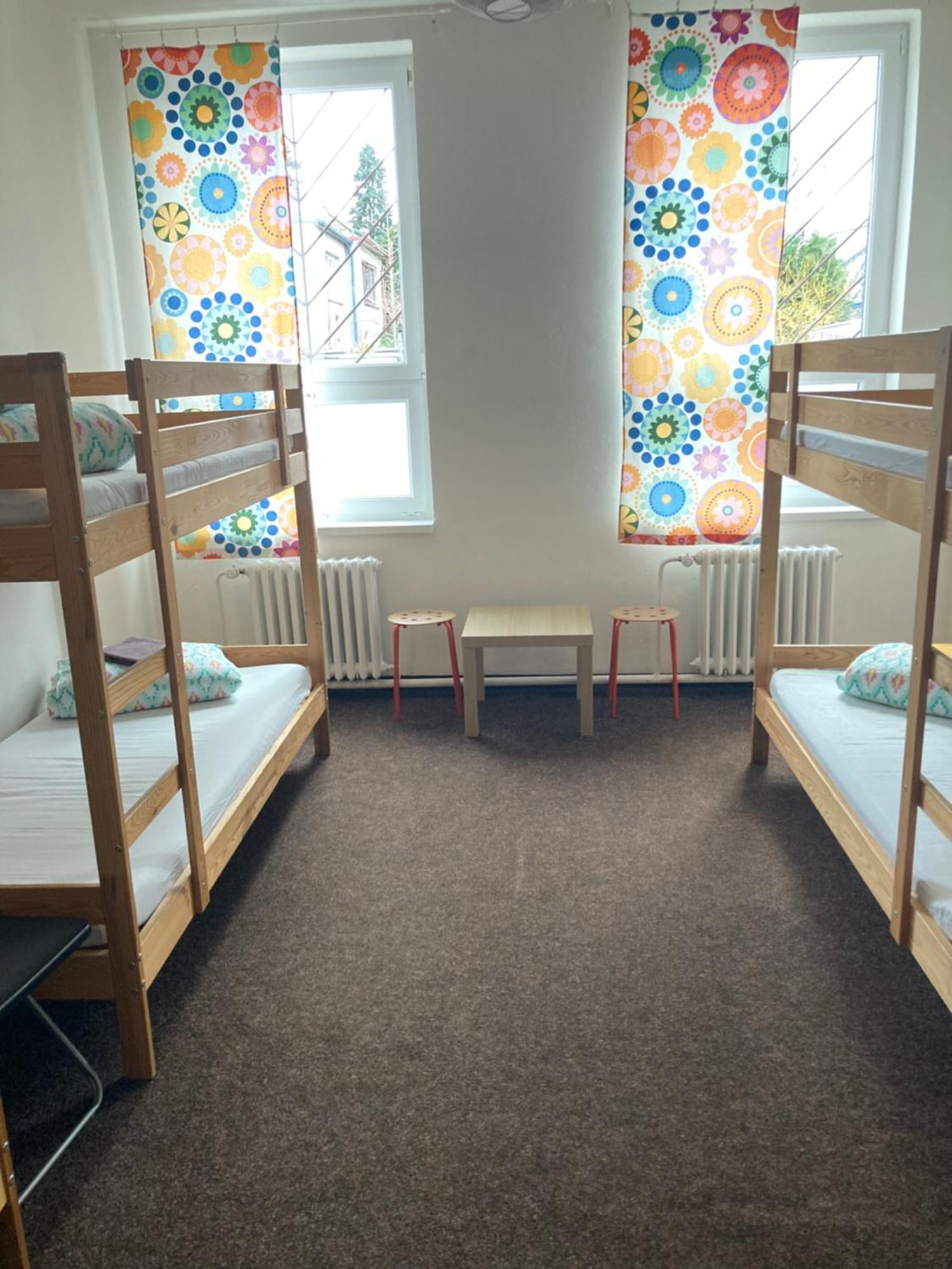 Hostel Praha Ladvi Eksteriør bilde